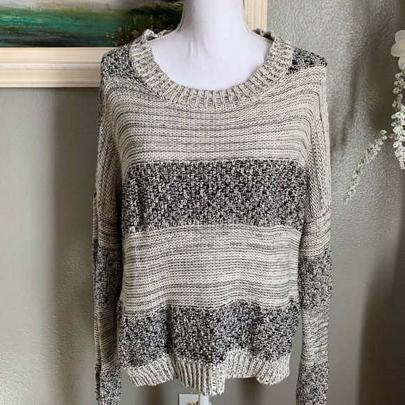 B.P. Collection Sweater Size Large - Picture 12 of 17